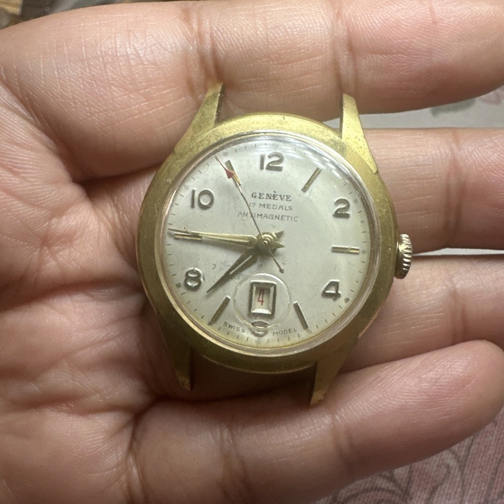 Vintage Geneve 17 Medals Swiss Made Gold Tone 35mm Mens Watch Need Servicing